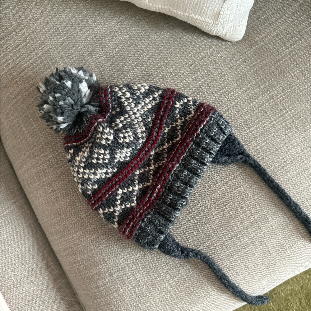 Zara Kids Knit Pom-Pom Hat for baby - Gray and Red